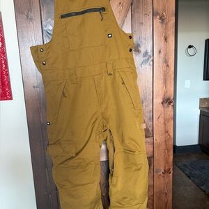 686 Chestnut Ski/Snowboard Bib Overalls